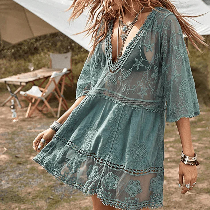 בגד חוף מהפנט בגיזרה נשית קלילה מספרד ללוק בולט ולהופעה מרשימה - לה איסלה