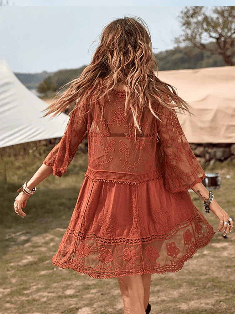 בגד חוף מהפנט בגיזרה נשית קלילה מספרד ללוק בולט ולהופעה מרשימה - לה איסלה