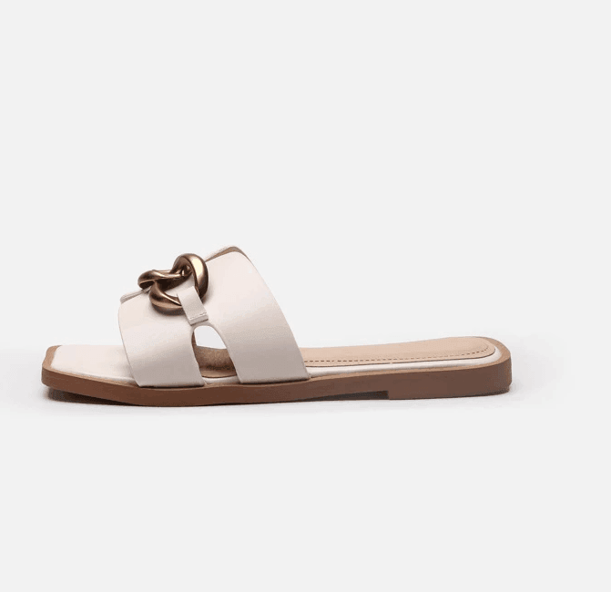 כפכפי מעצב בגימור תכשיט לולאות מ-ש-ג-ע ללוק אלגנטי ולהופעה ששמה אותך מקדימה - לה איסלה