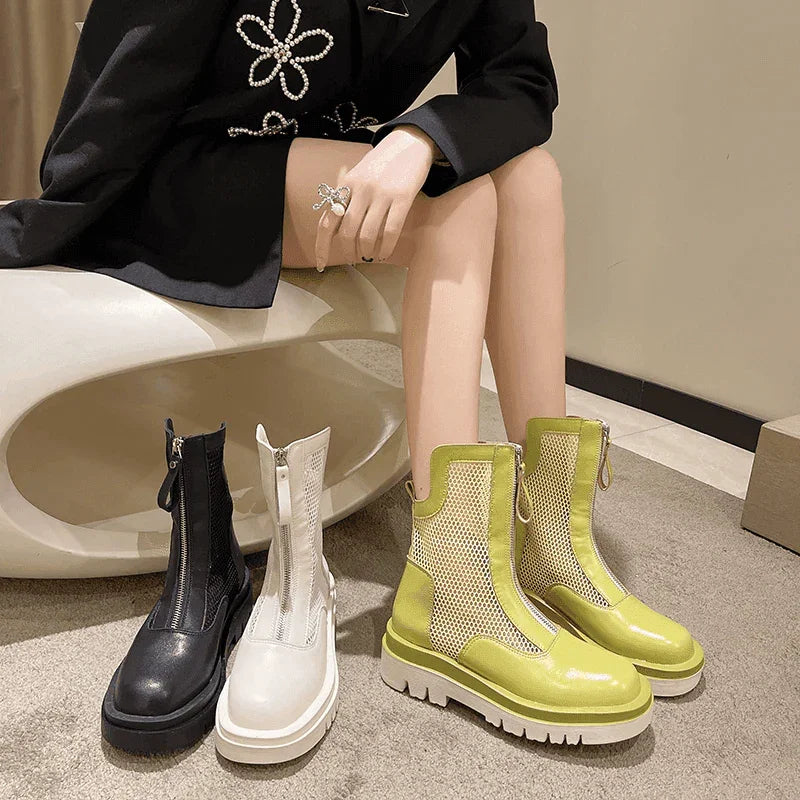 מגפון מברצלונה בגימור רשת אופנתית להופעה של אישה שיש לה סטייל וללוק נשי מטורף - לה איסלה