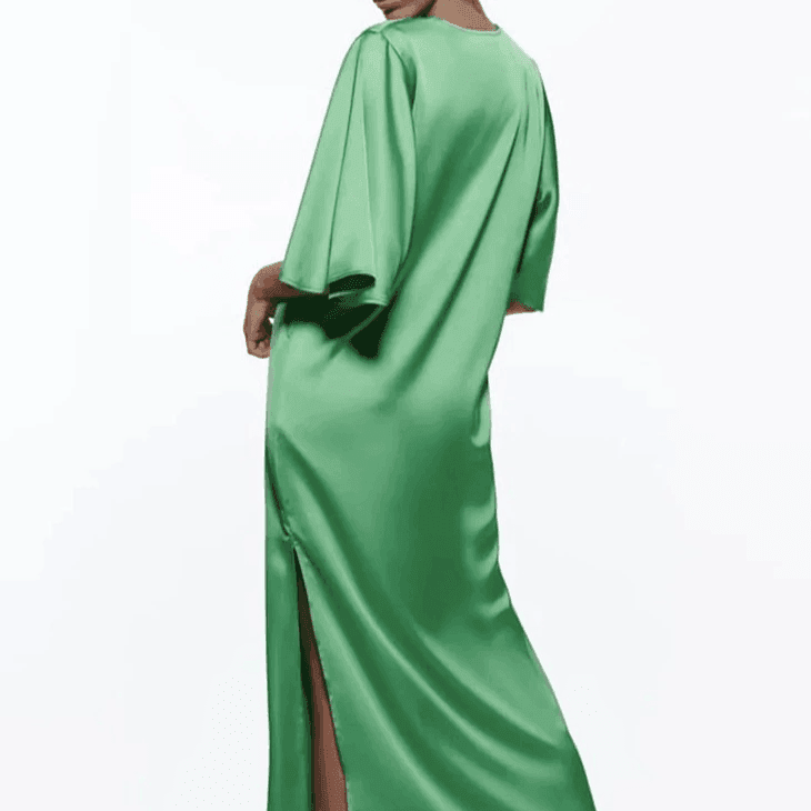 שמלת לוס מושלמת במפתח וי של מעצב איטלקי להופעה נשית עדינה וללוק שייתן לך נוכחות - לה איסלה