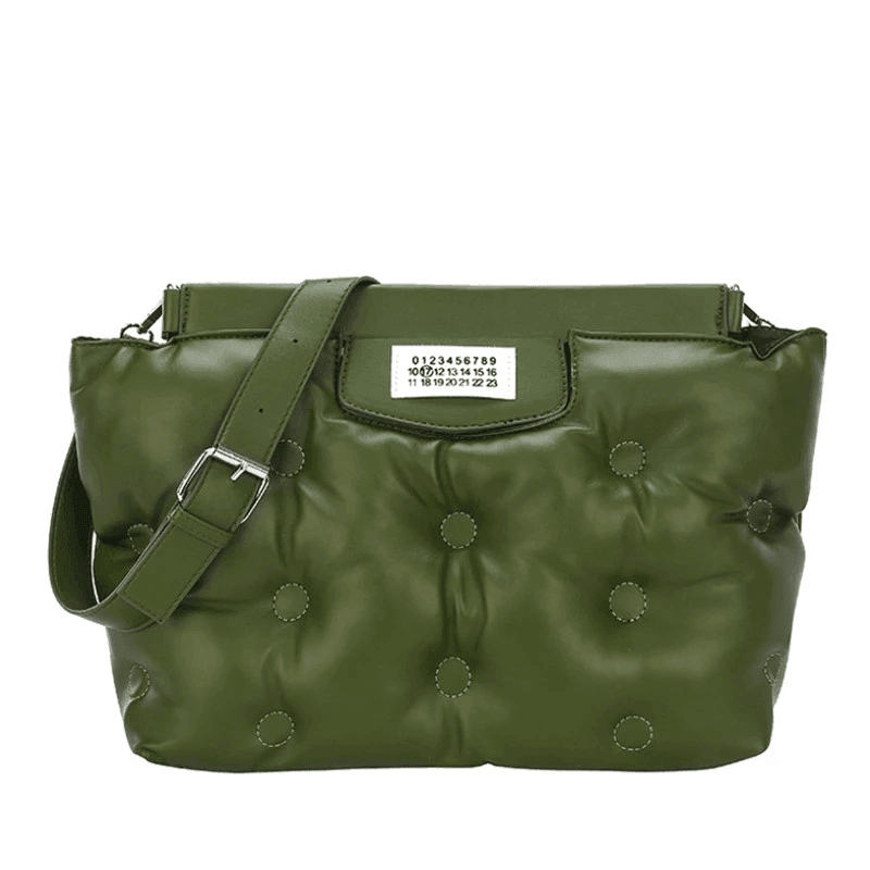 תיק פוף מהמפנט של מעצב איטלקי בגימור נשי חתיכי להופעה מיוחדת - לה איסלה