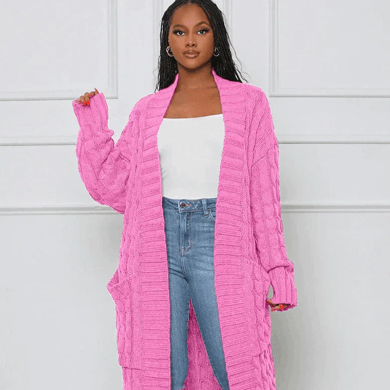 קרדיגן סריג ארוך בגיזרה נשית נשפכת ללוק חורפי עדין ולא מתאמץ - לה איסלה