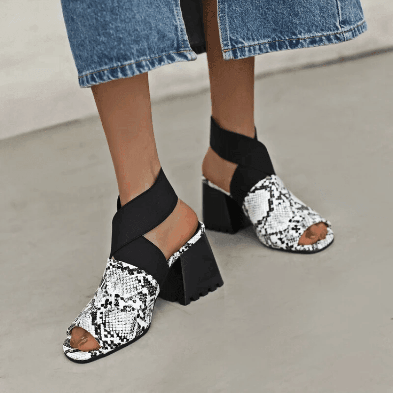 סנדלי עקב מעוצבות בגימור נשי ממילאנו להופעה של אישה איכותית וללוק שמשדר עוצמה - לה איסלה