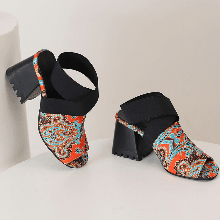 סנדלי עקב מעוצבות בגימור נשי ממילאנו להופעה של אישה איכותית וללוק שמשדר עוצמה - לה איסלה