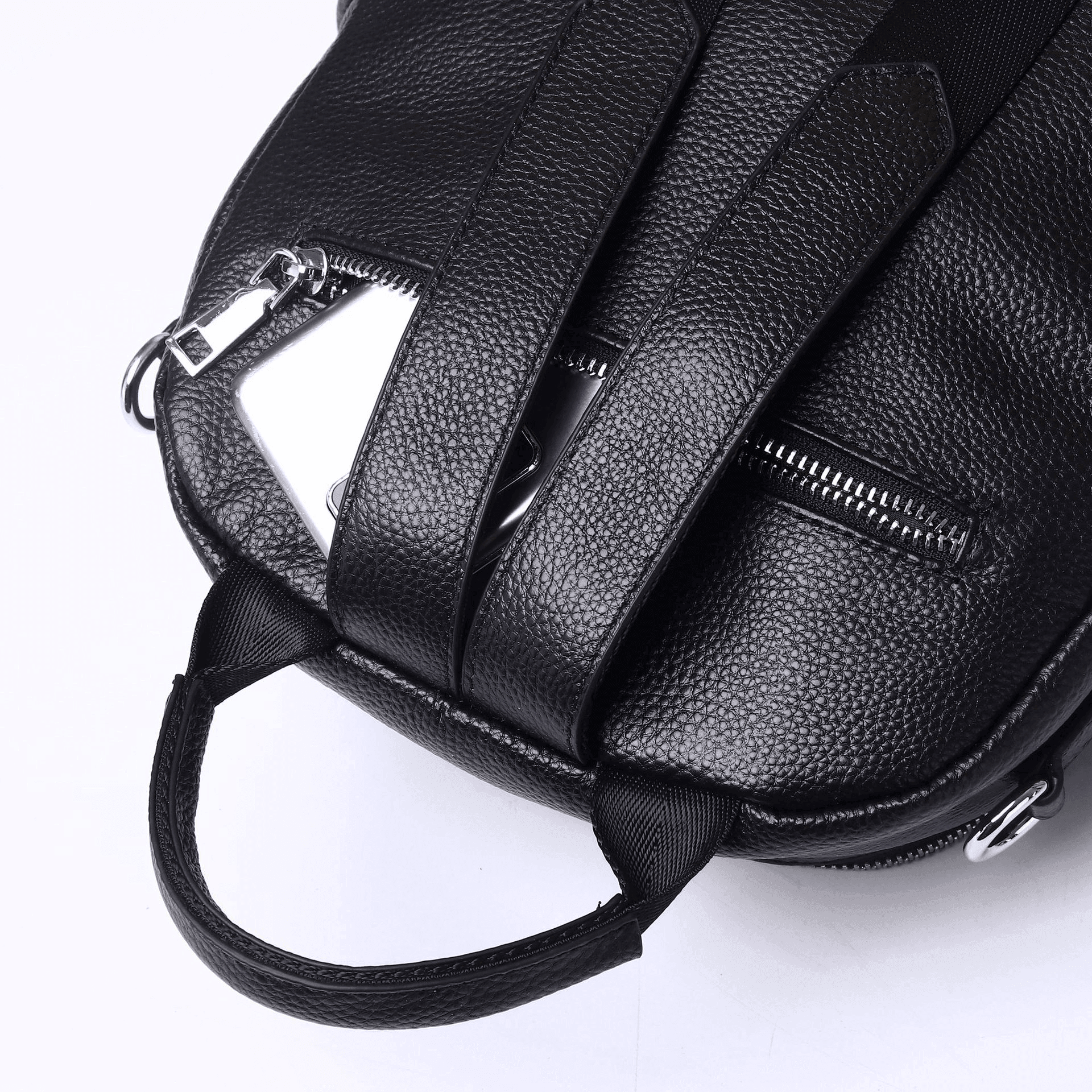 תיק גב מושלם מעור איטלקי משובח בחלוקה נבונה של תאים ולהופעה נשית אלגנטית - לה איסלה