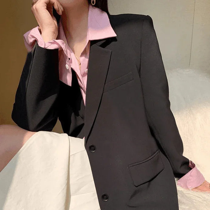 בלייזר בוייפרנד מהפנט בגימור איטלקי נוכח להופעה של מישהי שרוצה לתת שואו מעניין - לה איסלה