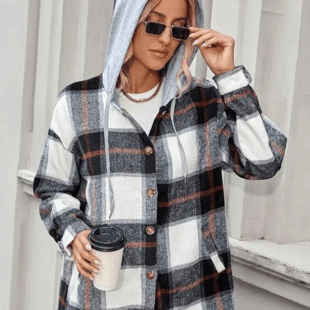 עליונית פלאנל משובצת עם כיסים בשילוב כובע ברדס להופעה אופנתית וללוק מושך - לה איסלה