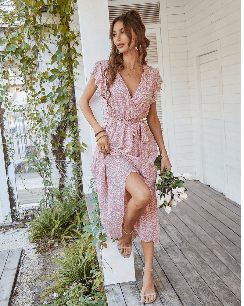 שמלת קשירה עדינה בגיזרה נשפכת ללוק שתמיד תוכלי ללחזק בו את הנשיות שלך - לה איסלה