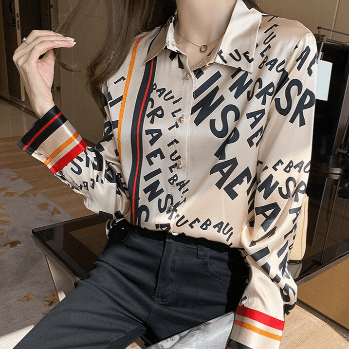 מכופתרת כיתוב מאויירת ומרהיבה של מעצב מפורטוגל להופעה נשית חזקה ושולטת - לה איסלה