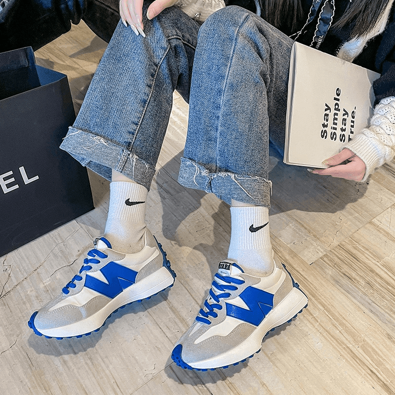 סניקרס אופנתיות בסגנון ניו בלאנס ללוק סופרטיבי טרנדי ולהופעה נשית כובשת - לה איסלה