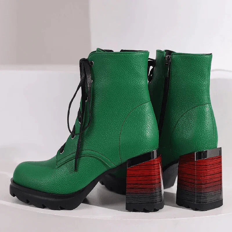 מגפוני פרווה פנימית של מעצב איטלקי בגימור נשי חתיכי להופעה של אישה לוהטת - לה איסלה