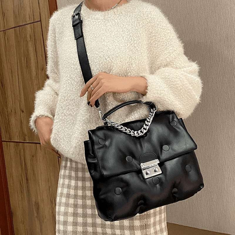 תיק איטלקי משגע בשילוב גורמט כסף מושלם ללוק נשימשגע ולהופעה עכשיווית - לה איסלה