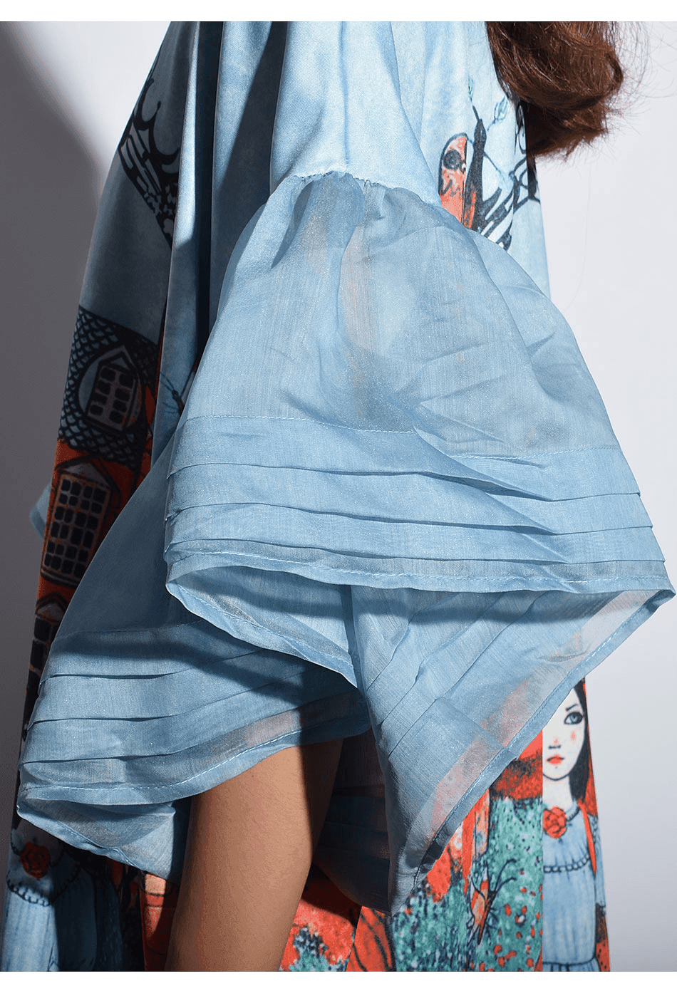 שמלת טוניקה מושלמת בהדפס קייצי ובגימור של כתפיים בגיזרת מלמלה ללוק נשי ייחודי - לה איסלה