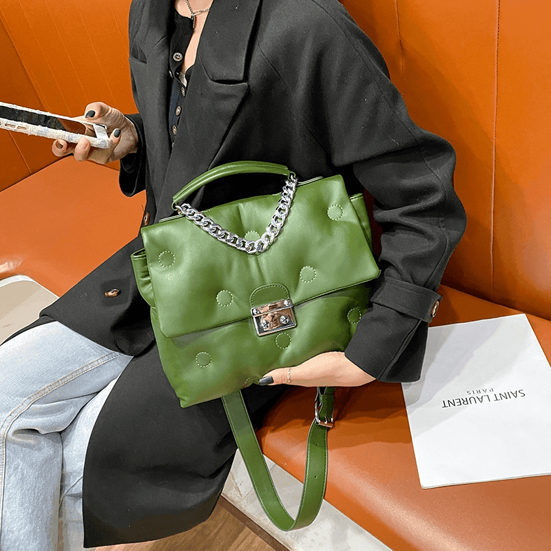 תיק איטלקי משגע בשילוב גורמט כסף מושלם ללוק נשימשגע ולהופעה עכשיווית - לה איסלה