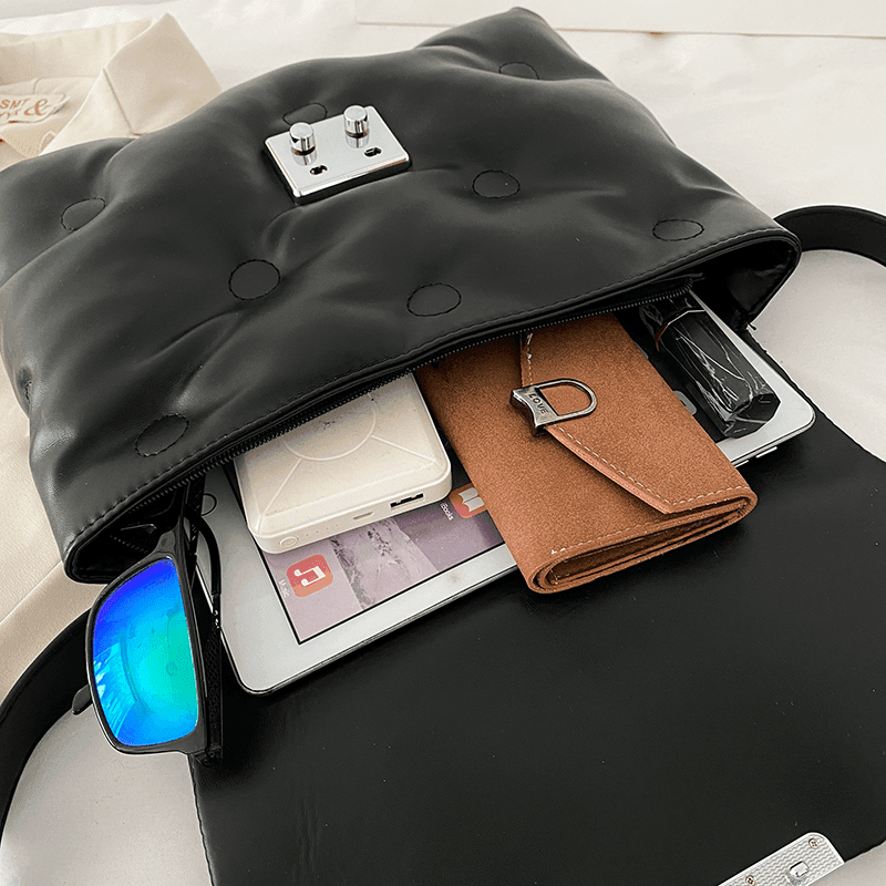 תיק איטלקי משגע בשילוב גורמט כסף מושלם ללוק נשימשגע ולהופעה עכשיווית - לה איסלה