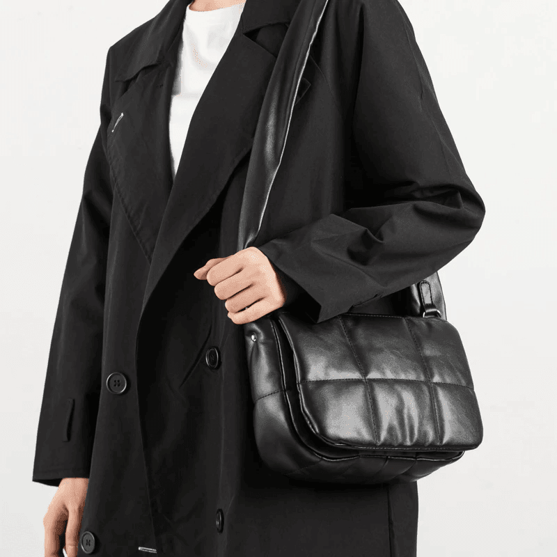 תיק איטלקי בגיזרה פופית מגניבה ללוק של אישה טרנדית לוהטת ולהופעה מרשימה - לה איסלה