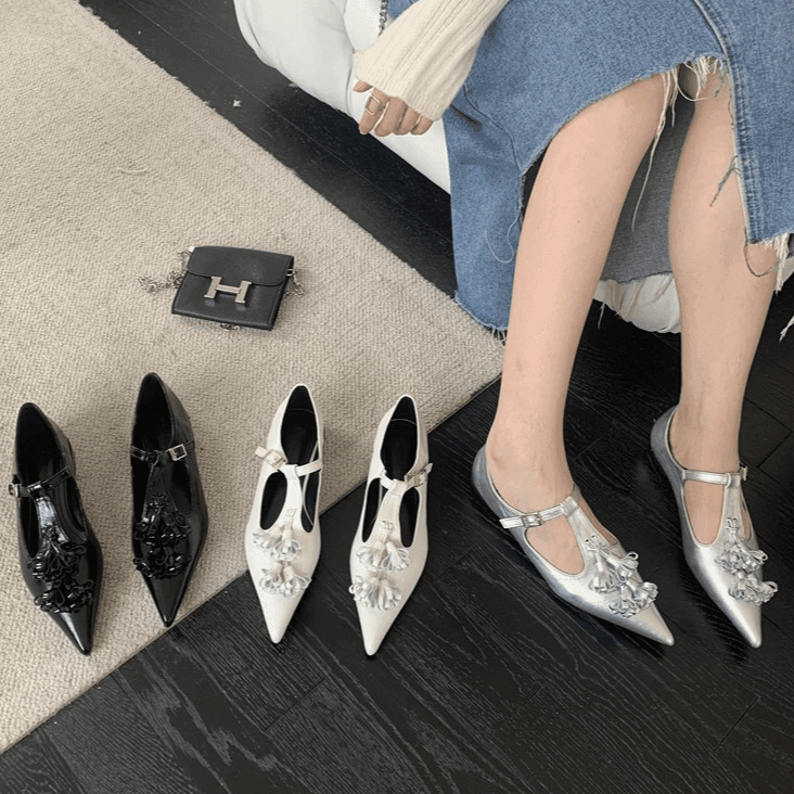 נעל בובה שפיצית עם פרנזים ללוק נשי מרהיב ולהופעה מעצימה שתרגישי בה לוהטת - לה איסלה