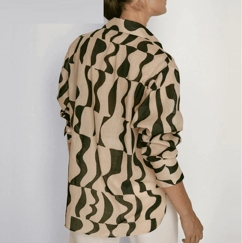 חולצת נשים של מעצב בסיגנון מכופתר למראה מתוחכם ולא מתאמץ ללוק נשי מרהיב - לה איסלה