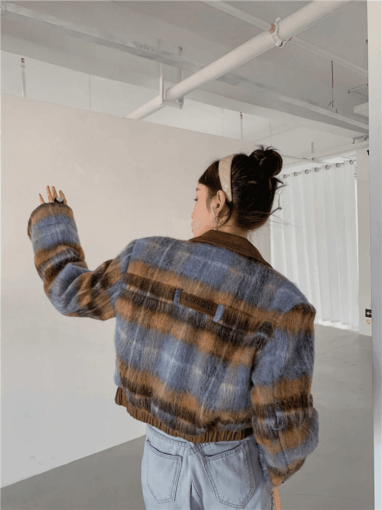 מעיל ג'קט קורדורוי מחמם בגימור קצר ללוק משובח של אישה חזקה ונוכחת - לה איסלה