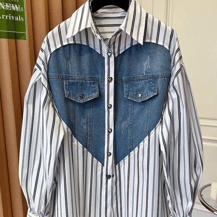 מכופתרת בוייפרנד מרשימה בשילוב ג'ינס בצורת לב ללוק של אישה מגניבה במיוחד - לה איסלה 