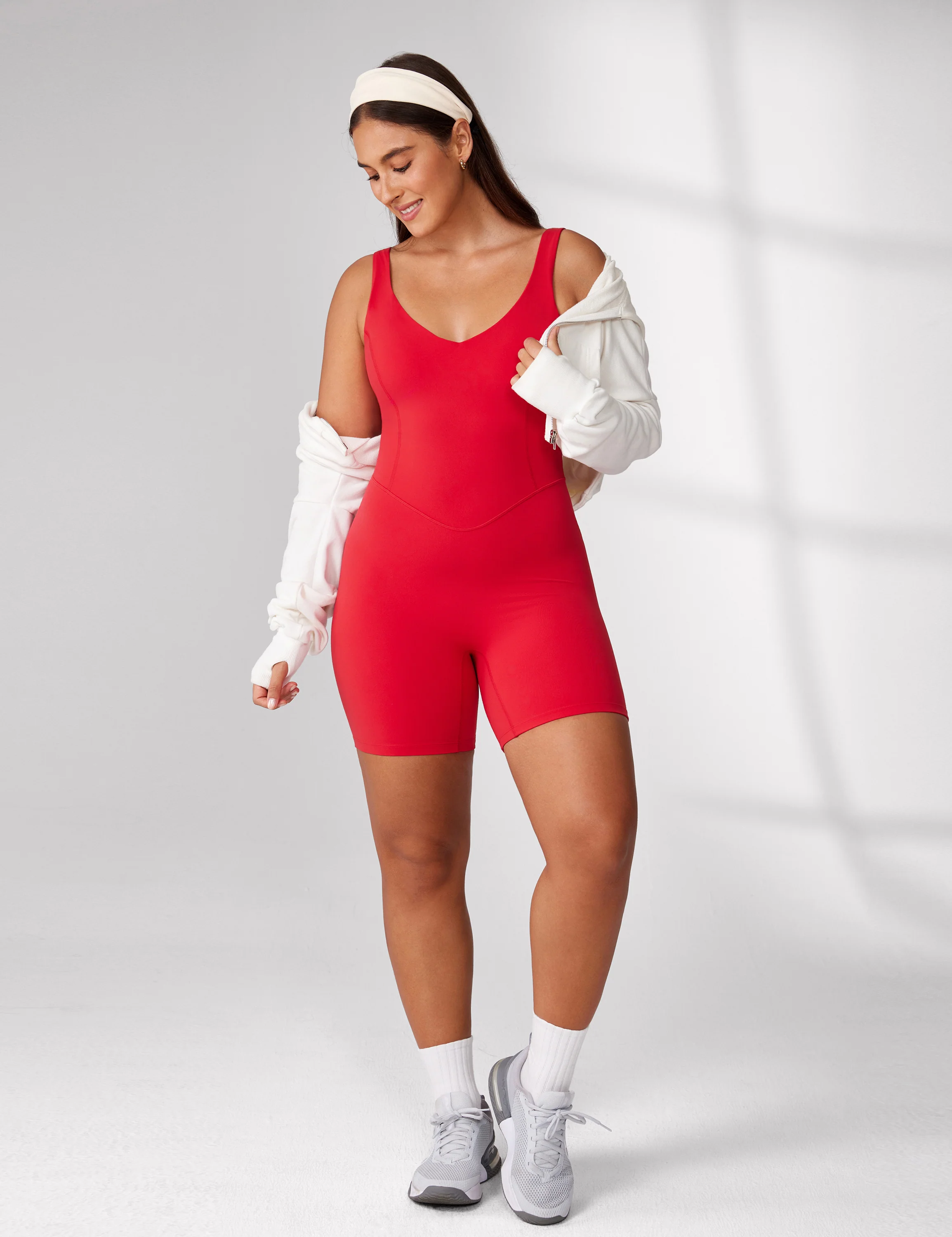 אוברול מחטב בגימור נושם שעוטף את הגוף לפעילות ספורטיבית וגם ליום יום