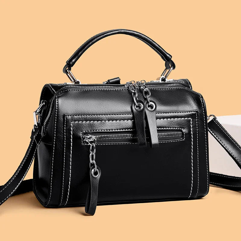 תיק של מעצב לנשיאה במגוון אופציות ובגימור איכותי ואלגנטי ללוק נשי מושלם