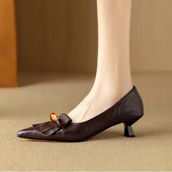 מוקסין עור איטלקי בסגנון שנות ה-90 להופעה נשית טרנדית וללוק מהפנט