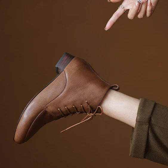 מגפון שפיץ מעור בגימור ריץ רץ בצד לנוחות אופטימלית