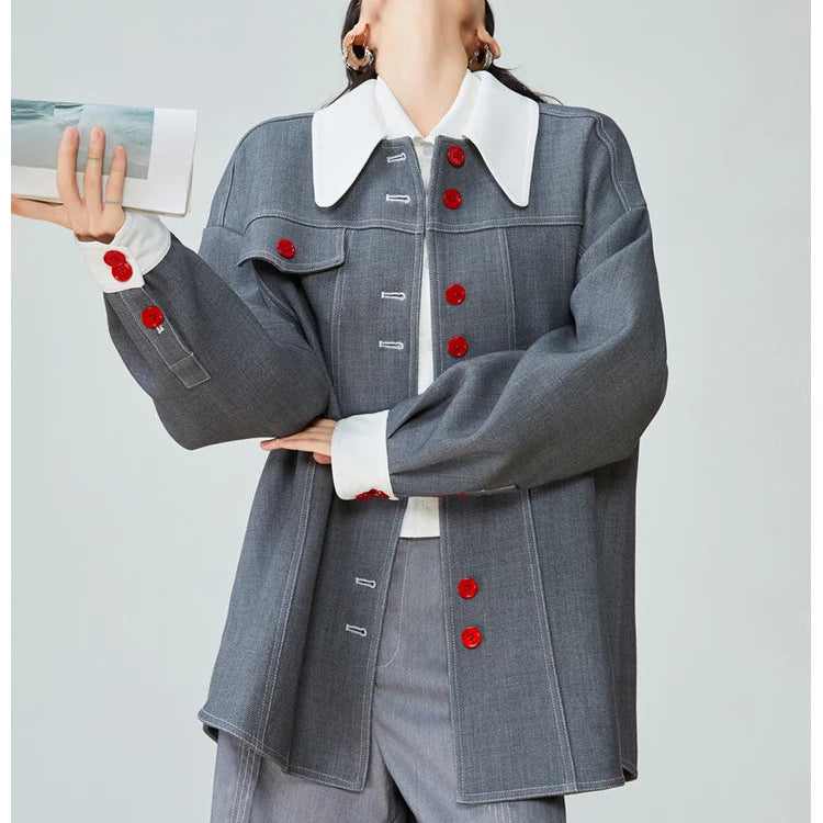 ג'קט אוברסייז אופנתי ממילאנו בגימור כפתורים אדומים ללוק אטרקטיבי מושך