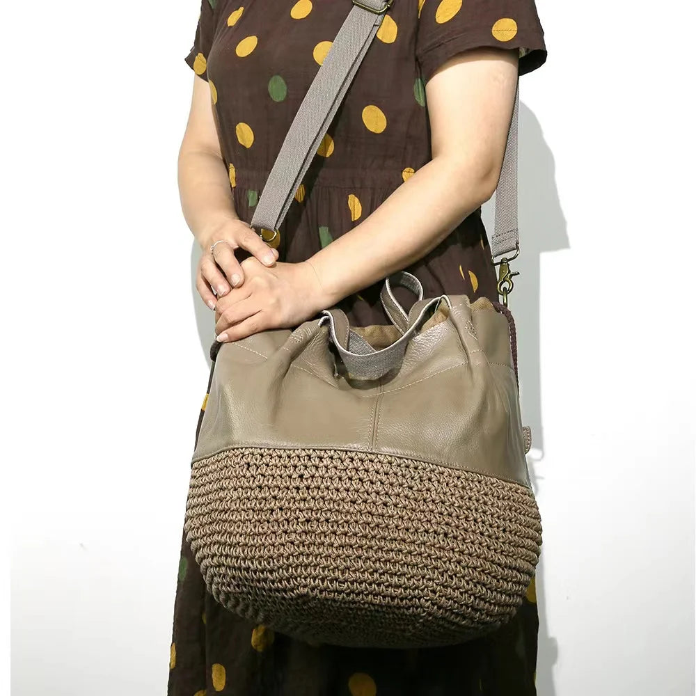 תיק עור של מעצב ספרדי בגימור בסגנון אתני מיוחד להופעה נשית מרהיבה