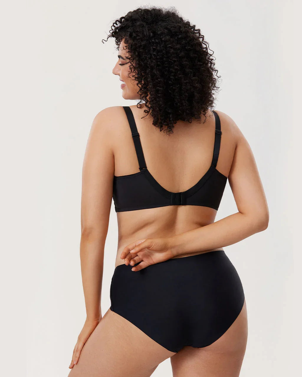 חזיית נוחות עם עצם ותחרה מפוארת