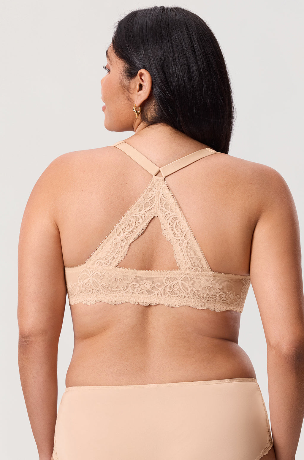 חזיית עצם בסגירה קידמית פרקטית בגימור דנטל תחרה ובשילוב איקס אופנתי בגב