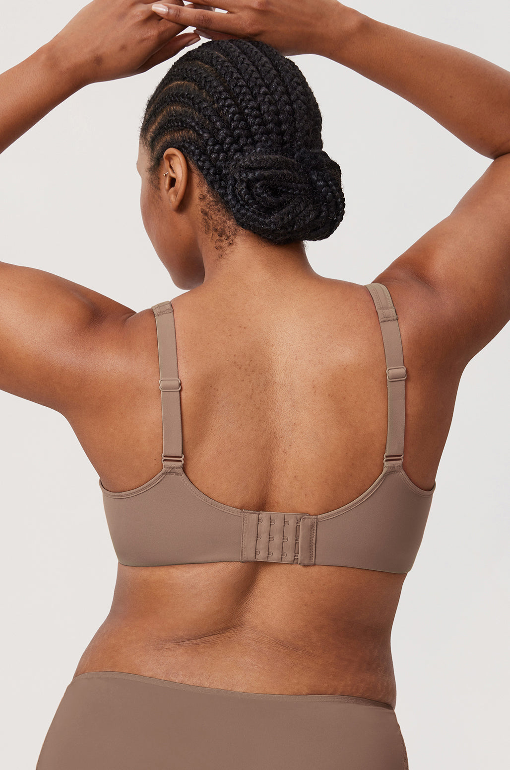 חזייה תומכת עם עצם לתחושת נוחות טבעית ותמיכה מלאה