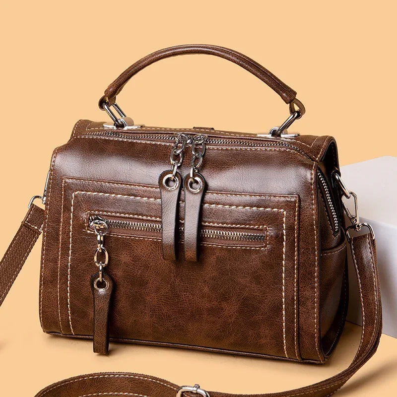 תיק של מעצב לנשיאה במגוון אופציות ובגימור איכותי ואלגנטי ללוק נשי מושלם